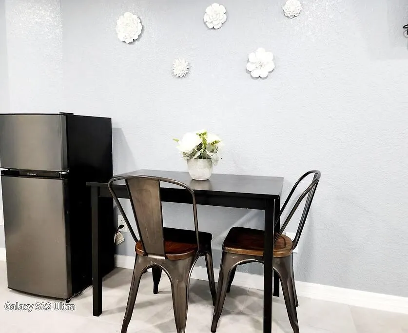 Private Getaway Studio ! Lakeland 0*,